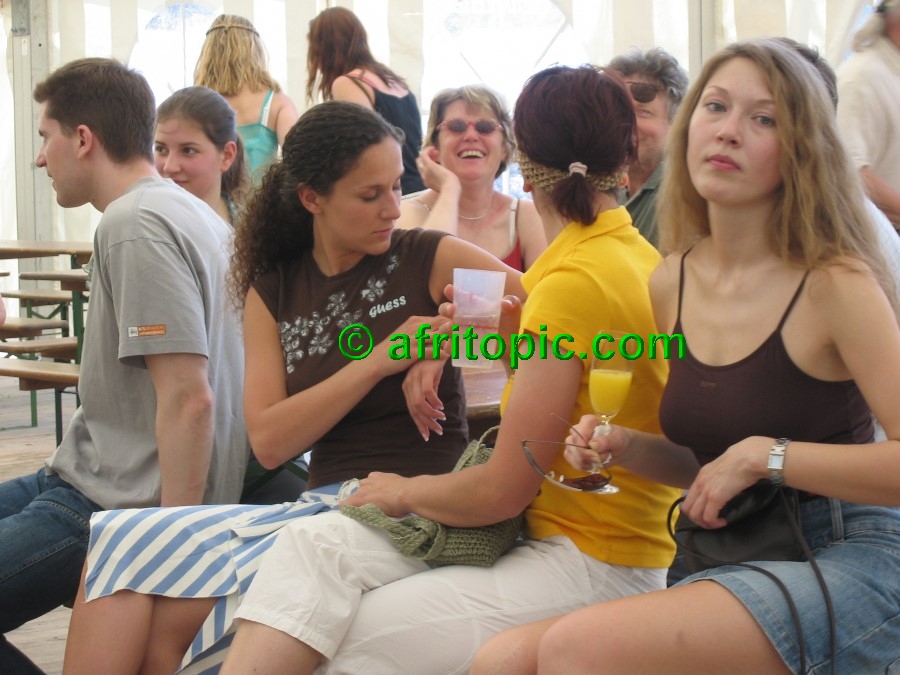 ../Images/AfricaFestival-27-28May05 016.jpg